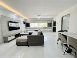 Blk 220 Pasir Ris Street 21 (Pasir Ris), HDB Executive #605525281